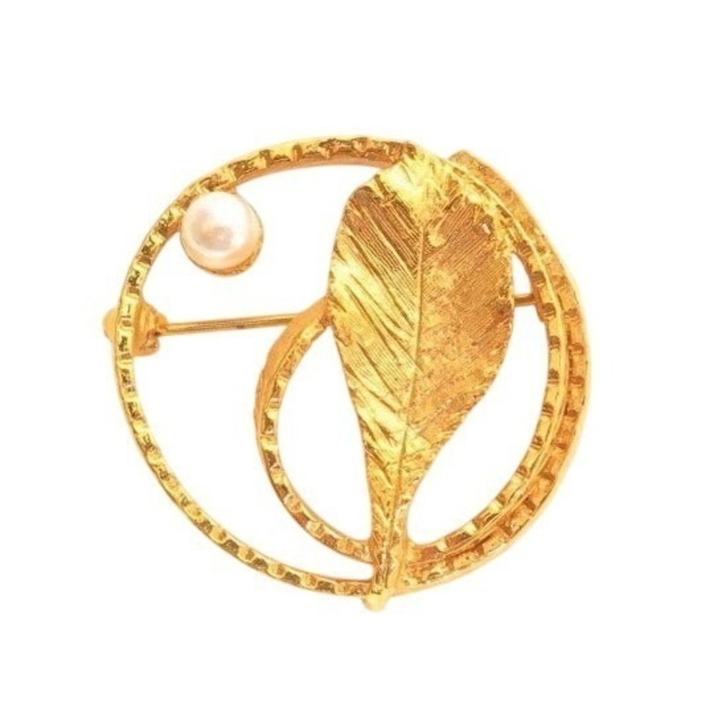 Vintage Floral Leaf Pearl Wreath Pin